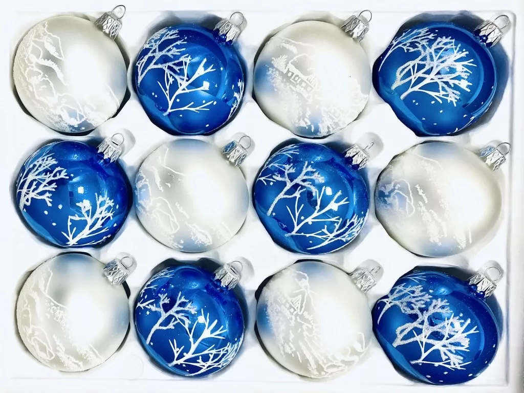 Sada 12 ks Skleněných ozdob - Noblesní elegance bílo modré krásy (Velikost 7cm) IRISA"
